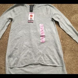 Chelsea & Theodore size S sweater